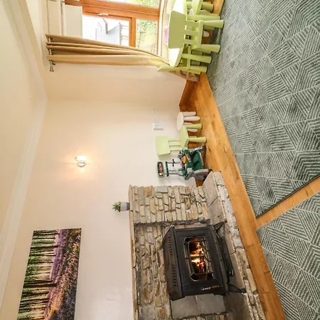 7 Foyleview Point