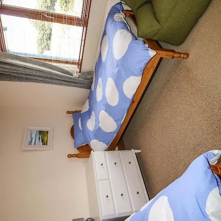 7 Foyleview Point